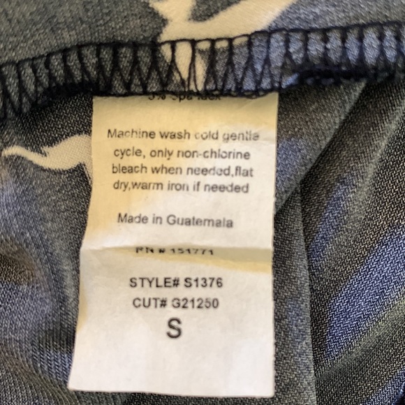 GILLI Navy Blue Pleated Skirt - Size Small - Picture 7 of 7